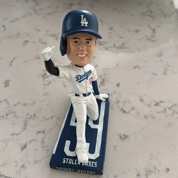 Shohei Otani 50/50 Bobblehead Collectible LA Dodgers SGA 5/15 New in Box - Picture 2 of 6